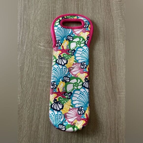 NWOT … LILLY PULITZER Multicolor Patterned Wine Carrier / Tote Bag - Picture 2 of 3